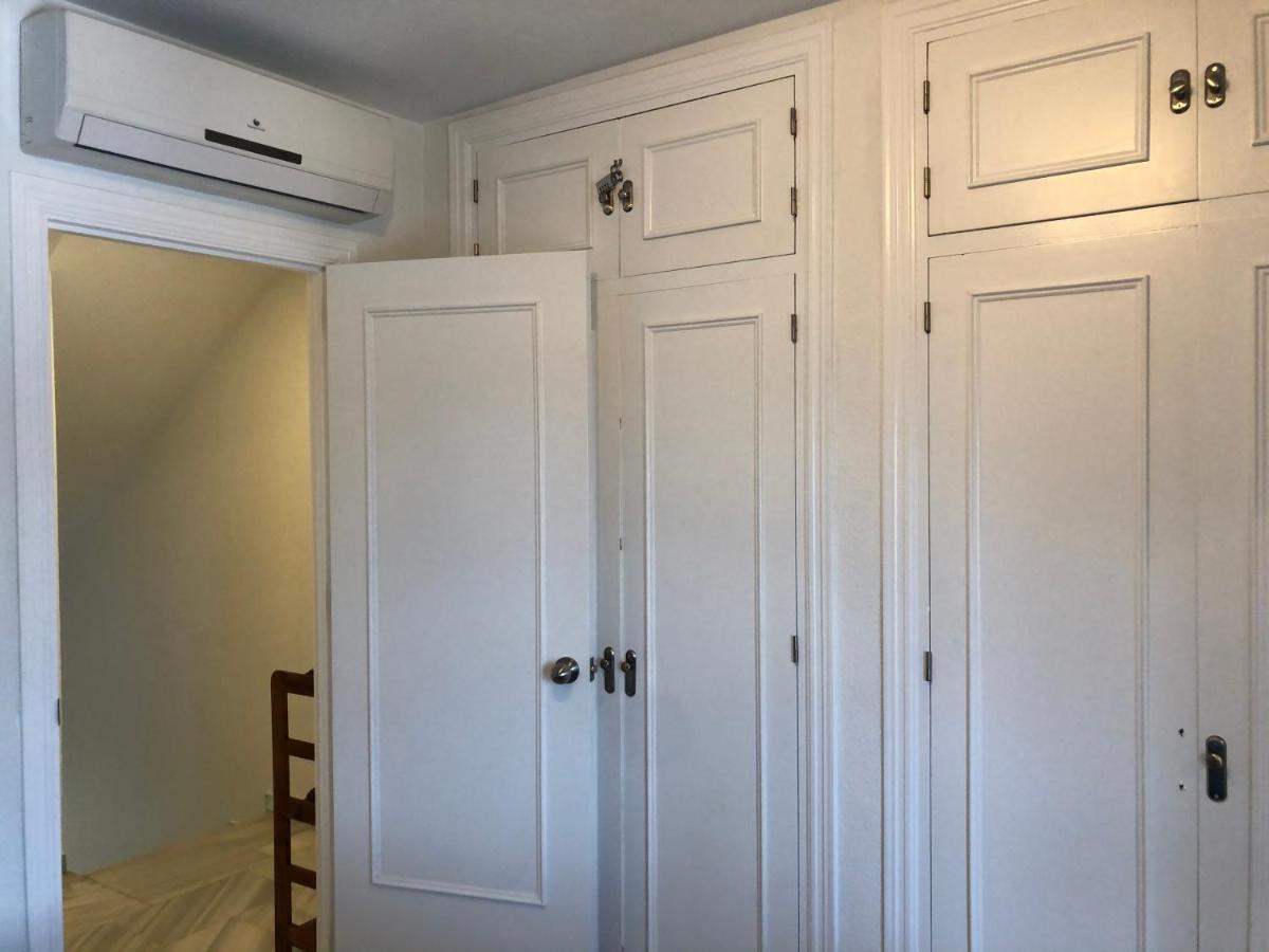 El Cortijuelo. Magnificent Triplex Terraced House With Rooftop Of 18M2, Overlooking The Sea. Parking Торемолинос Екстериор снимка