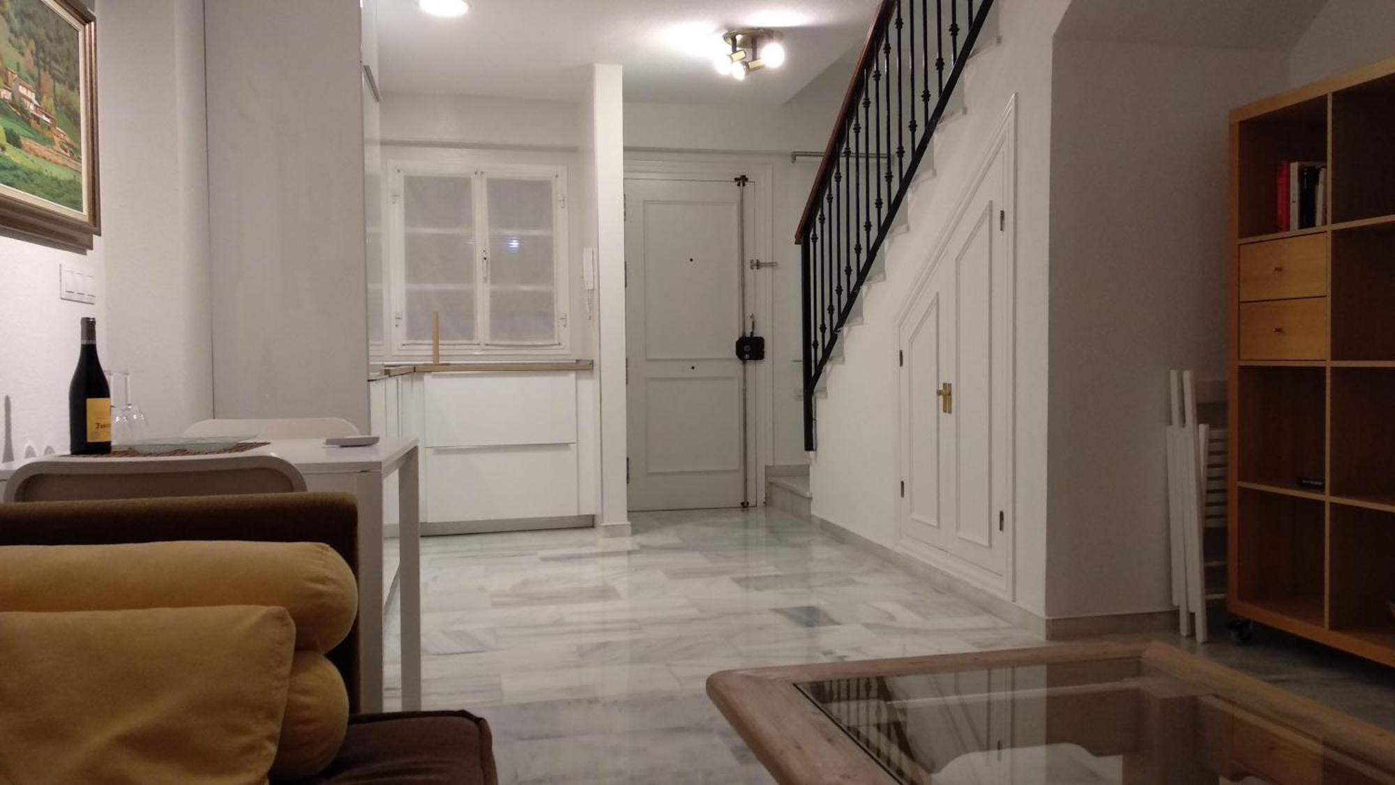 El Cortijuelo. Magnificent Triplex Terraced House With Rooftop Of 18M2, Overlooking The Sea. Parking Торемолинос Екстериор снимка