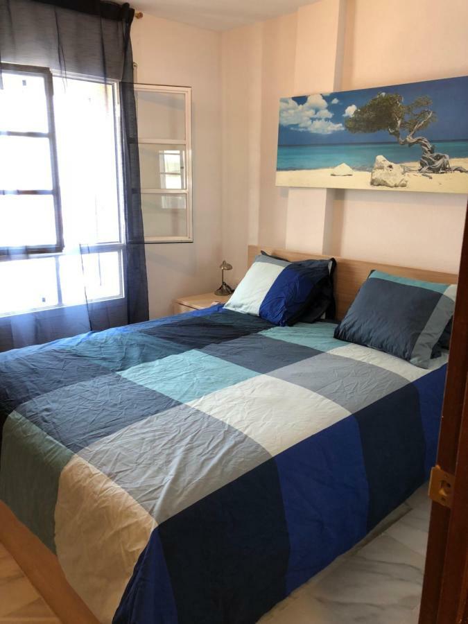 El Cortijuelo. Magnificent Triplex Terraced House With Rooftop Of 18M2, Overlooking The Sea. Parking Торемолинос Екстериор снимка