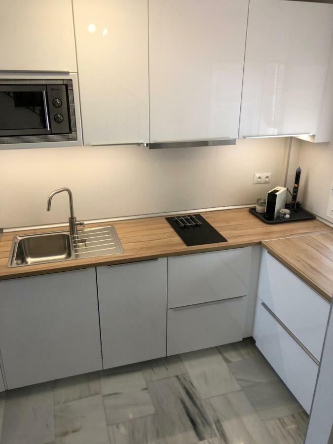 El Cortijuelo. Magnificent Triplex Terraced House With Rooftop Of 18M2, Overlooking The Sea. Parking Торемолинос Екстериор снимка