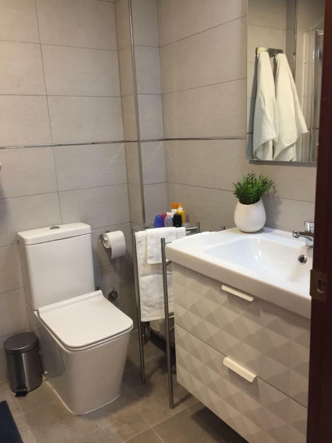 El Cortijuelo. Magnificent Triplex Terraced House With Rooftop Of 18M2, Overlooking The Sea. Parking Торемолинос Екстериор снимка